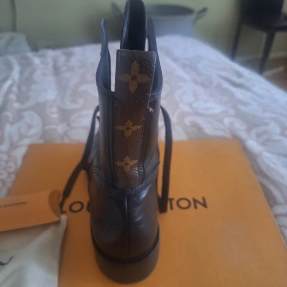 Louis Vuitton Metropolis combat Lace-Up Boot - Picture 5 of 6